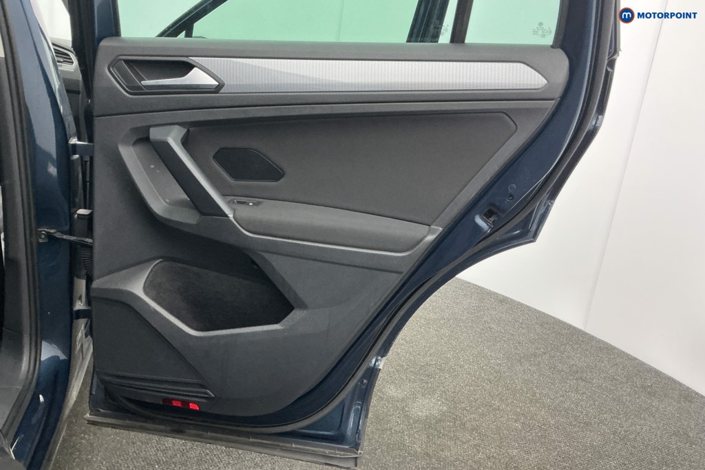 Volkswagen Tiguan Life Automatic Petrol Plug-In Hybrid SUV - Stock Number (1618637) - 31st supplementary image