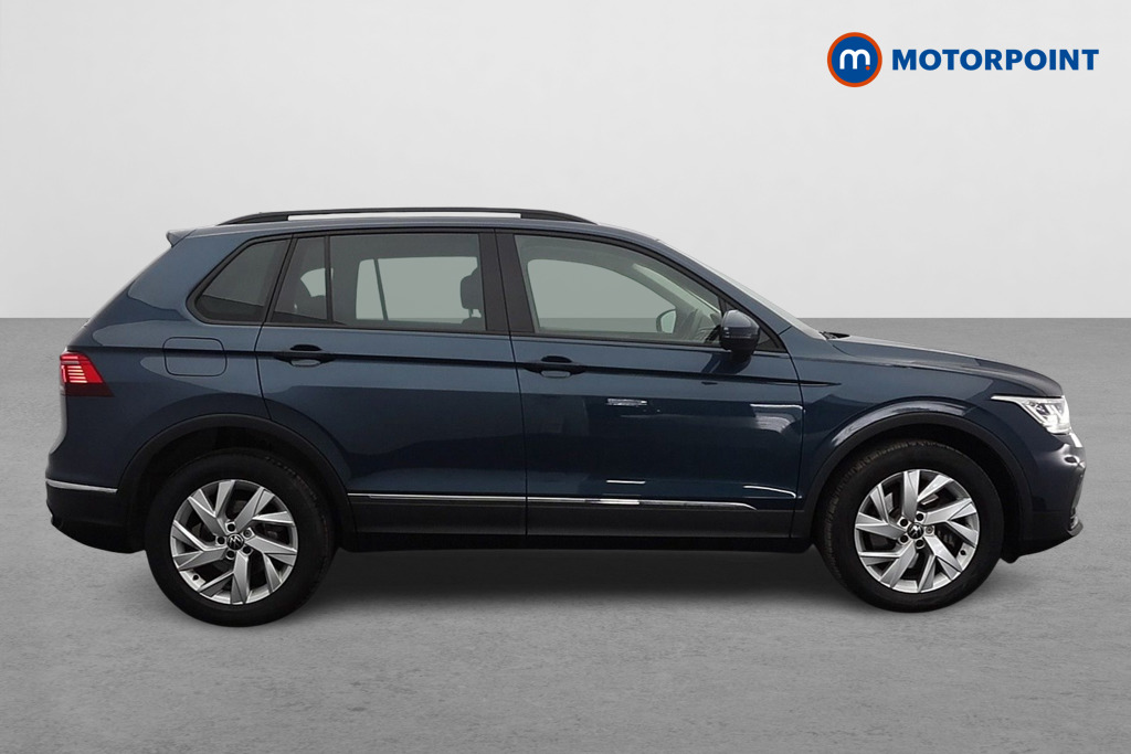 Volkswagen Tiguan Life Automatic Petrol Plug-In Hybrid SUV - Stock Number (1618637) - Drivers side