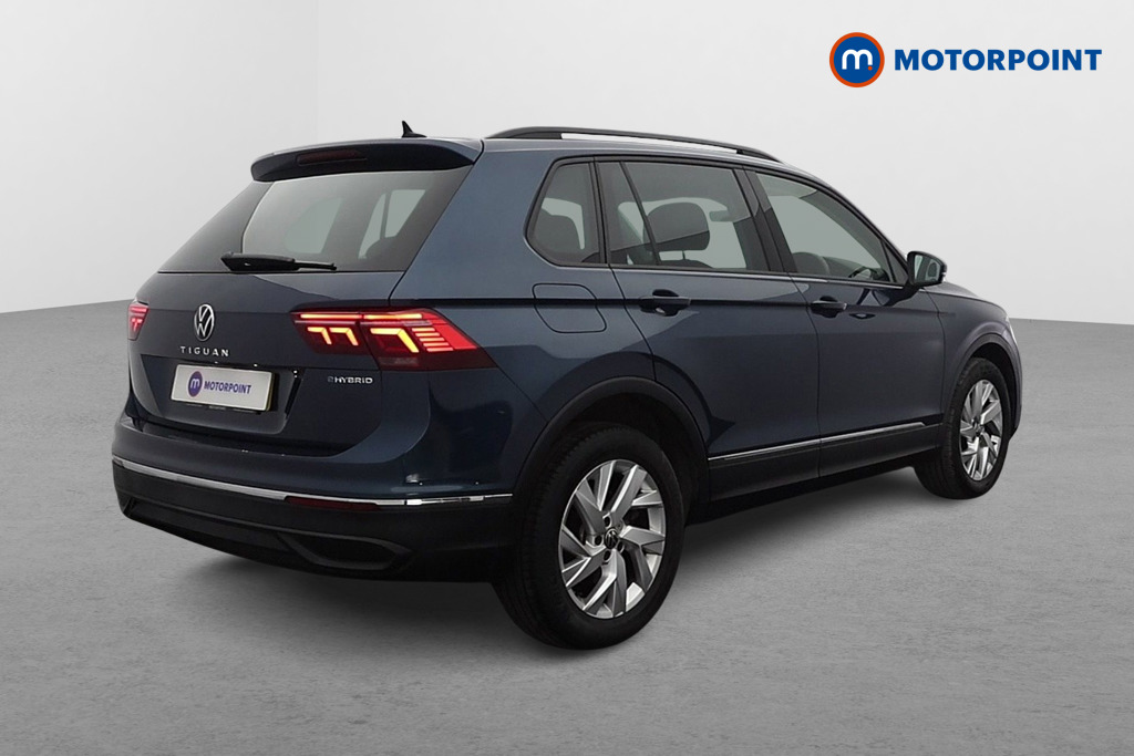 Volkswagen Tiguan Life Automatic Petrol Plug-In Hybrid SUV - Stock Number (1618637) - Drivers side rear corner