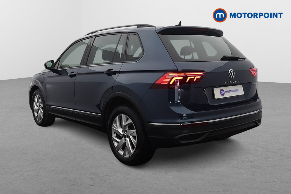Volkswagen Tiguan Life Automatic Petrol Plug-In Hybrid SUV - Stock Number (1618637) - Passenger side rear corner