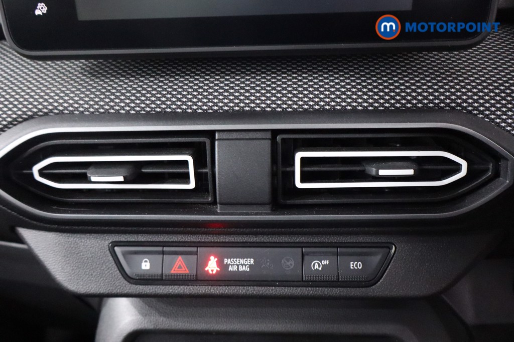 Dacia Sandero Expression Manual Petrol Hatchback - Stock Number (1618894) - 18th supplementary image