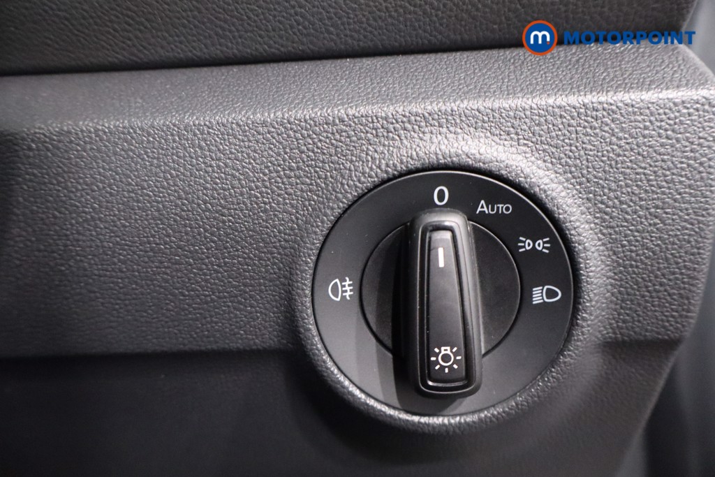 Volkswagen T-Roc Life Manual Petrol SUV - Stock Number (1620963) - 17th supplementary image