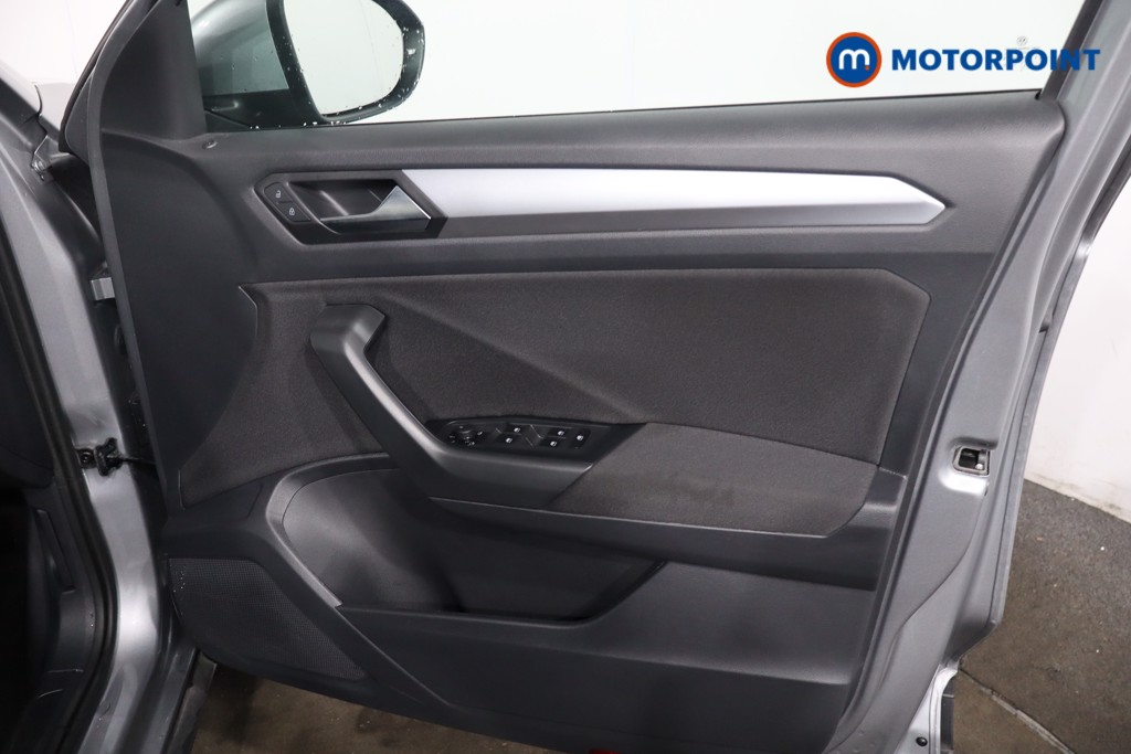 Volkswagen T-Roc Life Manual Petrol SUV - Stock Number (1620963) - 24th supplementary image