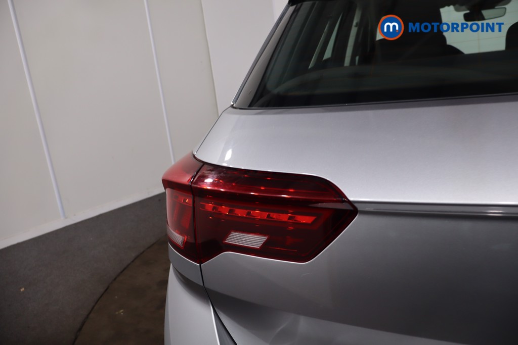 Volkswagen T-Roc Life Manual Petrol SUV - Stock Number (1620963) - 37th supplementary image