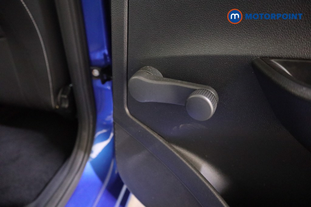 Skoda Fabia Colour Edition Manual Petrol Hatchback - Stock Number (1621505) - 17th supplementary image