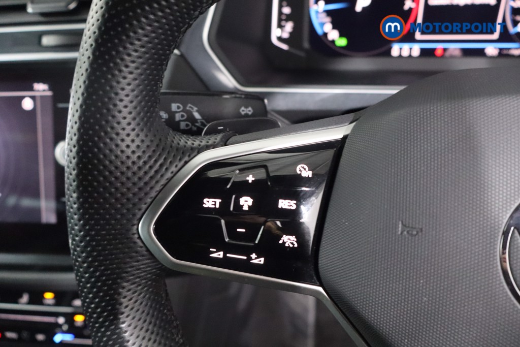 Volkswagen Tiguan R-Line Automatic Petrol SUV - Stock Number (1622900) - 7th supplementary image