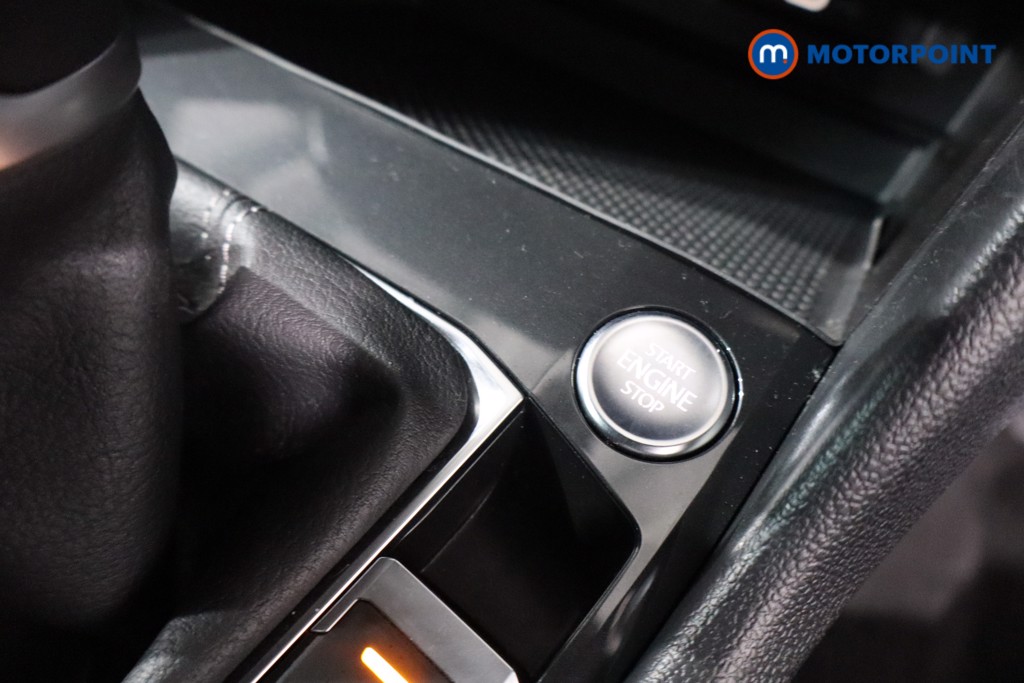 Volkswagen Tiguan R-Line Automatic Petrol SUV - Stock Number (1622900) - 25th supplementary image