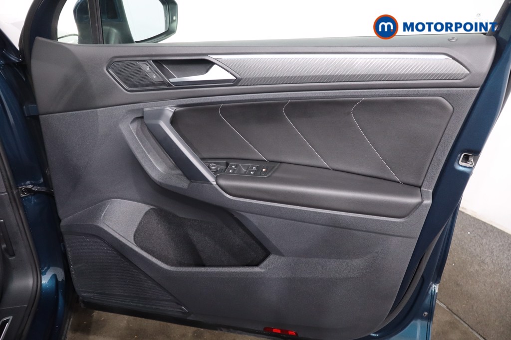 Volkswagen Tiguan R-Line Automatic Petrol SUV - Stock Number (1622900) - 30th supplementary image