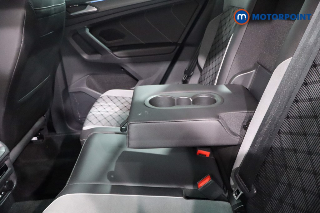 Volkswagen Tiguan R-Line Automatic Petrol SUV - Stock Number (1622900) - 33rd supplementary image