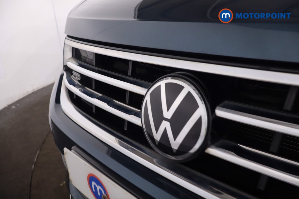 Volkswagen Tiguan R-Line Automatic Petrol SUV - Stock Number (1622900) - 39th supplementary image