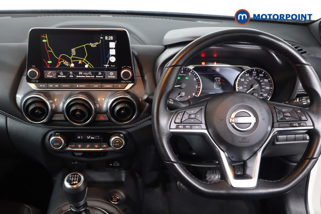 Nissan Juke N-Connecta Manual Petrol SUV - Stock Number (1623100) - 3rd supplementary image