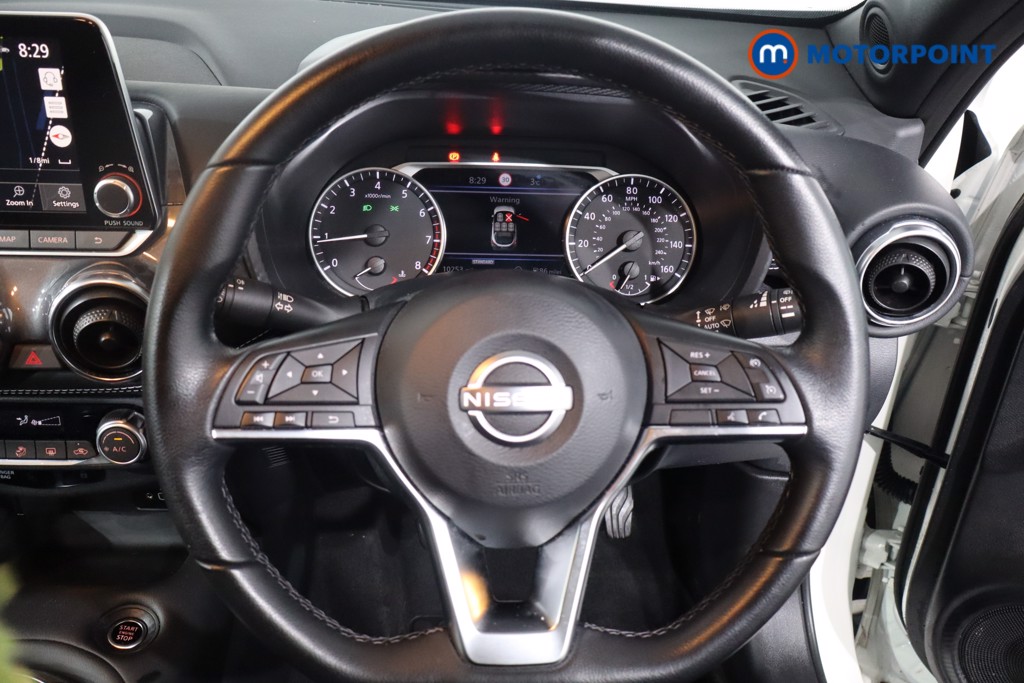 Nissan Juke N-Connecta Manual Petrol SUV - Stock Number (1623100) - 6th supplementary image