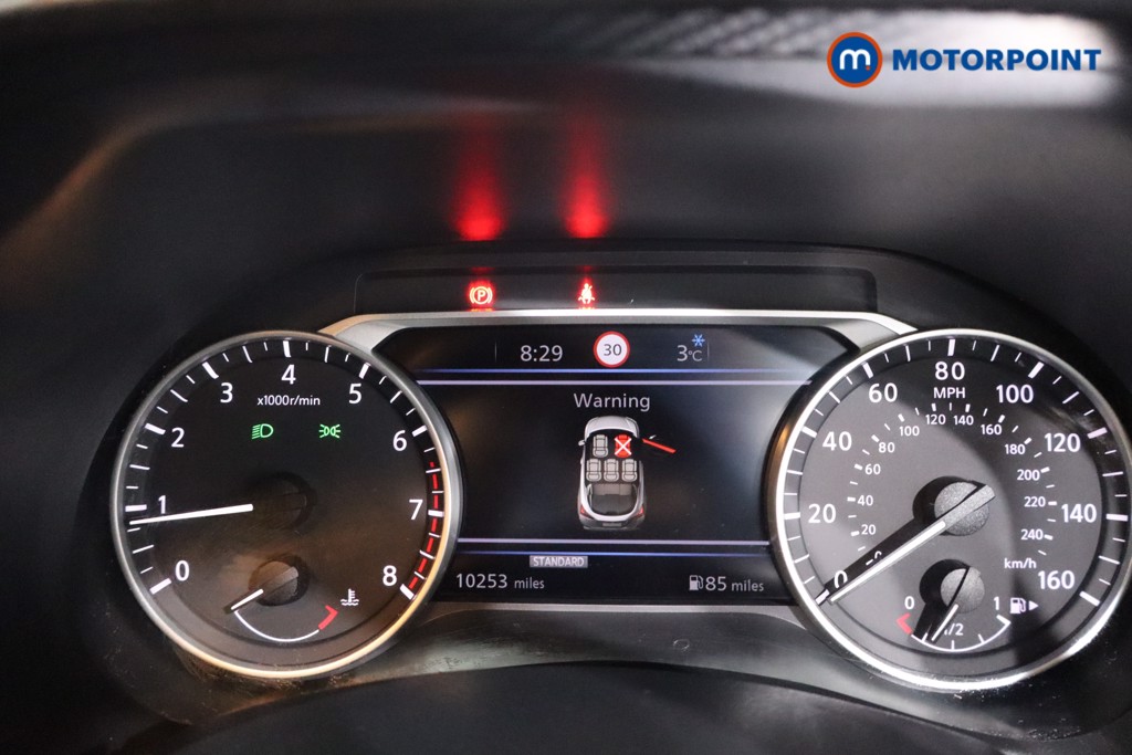 Nissan Juke N-Connecta Manual Petrol SUV - Stock Number (1623100) - 16th supplementary image