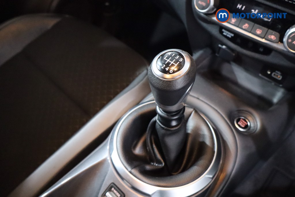 Nissan Juke N-Connecta Manual Petrol SUV - Stock Number (1623100) - 22nd supplementary image