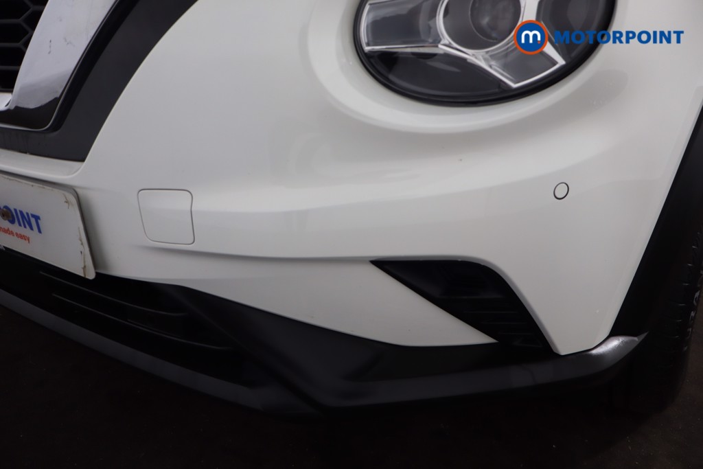 Nissan Juke N-Connecta Manual Petrol SUV - Stock Number (1623100) - 32nd supplementary image