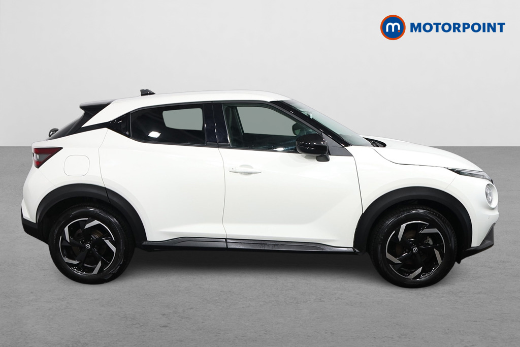 Nissan Juke N-Connecta Manual Petrol SUV - Stock Number (1623100) - Drivers side