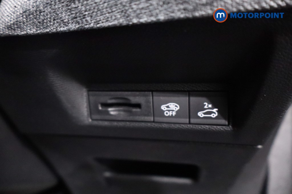 Peugeot 5008 GT Automatic Electric SUV - Stock Number (1625211) - 18th supplementary image