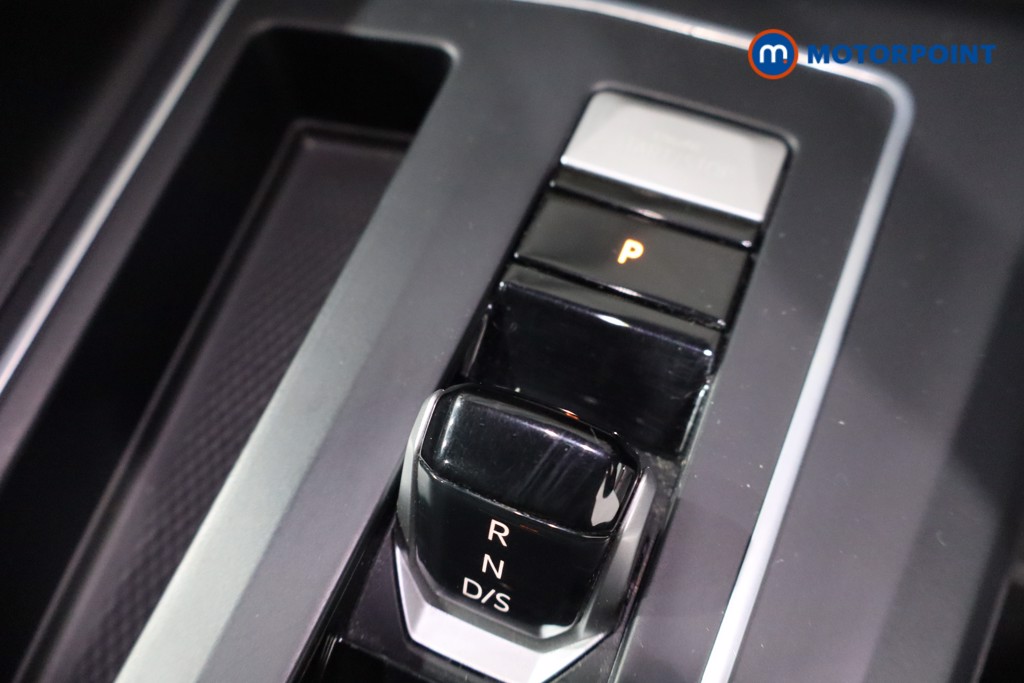 Volkswagen Golf R-Line Automatic Diesel Hatchback - Stock Number (1625791) - 20th supplementary image