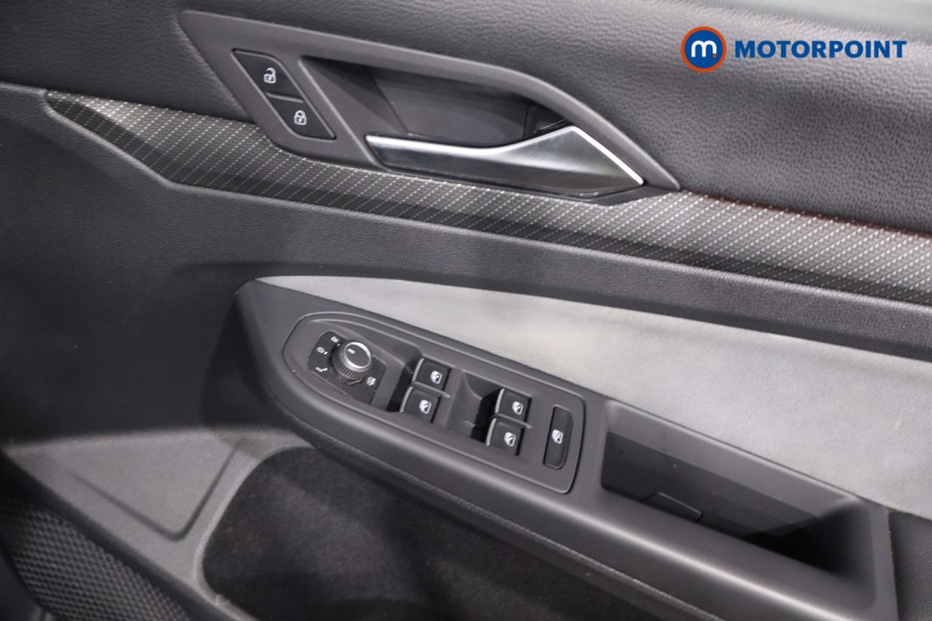 Volkswagen Golf R-Line Automatic Diesel Hatchback - Stock Number (1625791) - 28th supplementary image