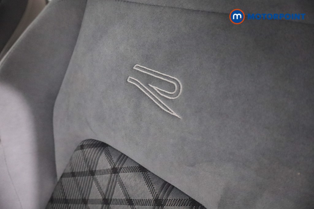 Volkswagen Golf R-Line Automatic Diesel Hatchback - Stock Number (1625791) - 29th supplementary image