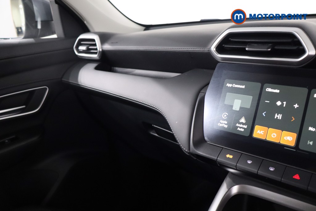 Mg Motor Uk ZS Trophy Automatic Petrol-Electric Hybrid SUV - Stock Number (1617834) - 16th supplementary image