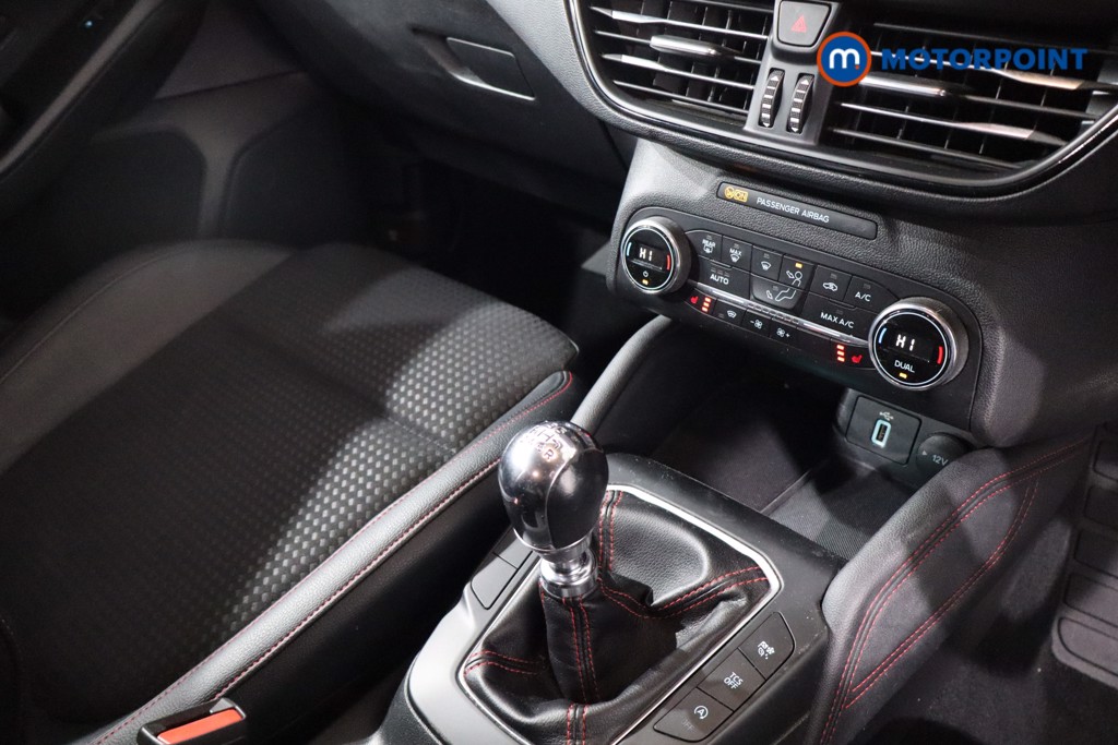 Ford Focus St-Line X Manual Petrol Hatchback - Stock Number (1619752) - 20th supplementary image