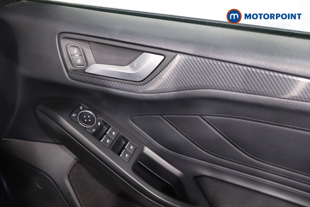 Ford Focus St-Line X Manual Petrol Hatchback - Stock Number (1619752) - 23rd supplementary image