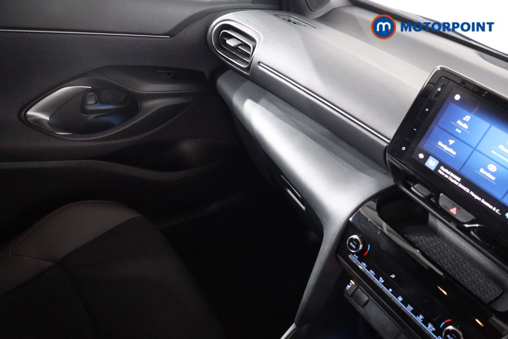 Toyota Yaris Cross Gr Sport Automatic Petrol-Electric Hybrid Estate - Stock Number (1621594) - 16th supplementary image