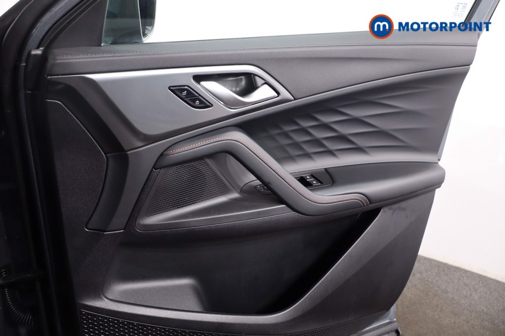 Mg Motor Uk HS SE Automatic Petrol-Electric Hybrid SUV - Stock Number (1623027) - 18th supplementary image