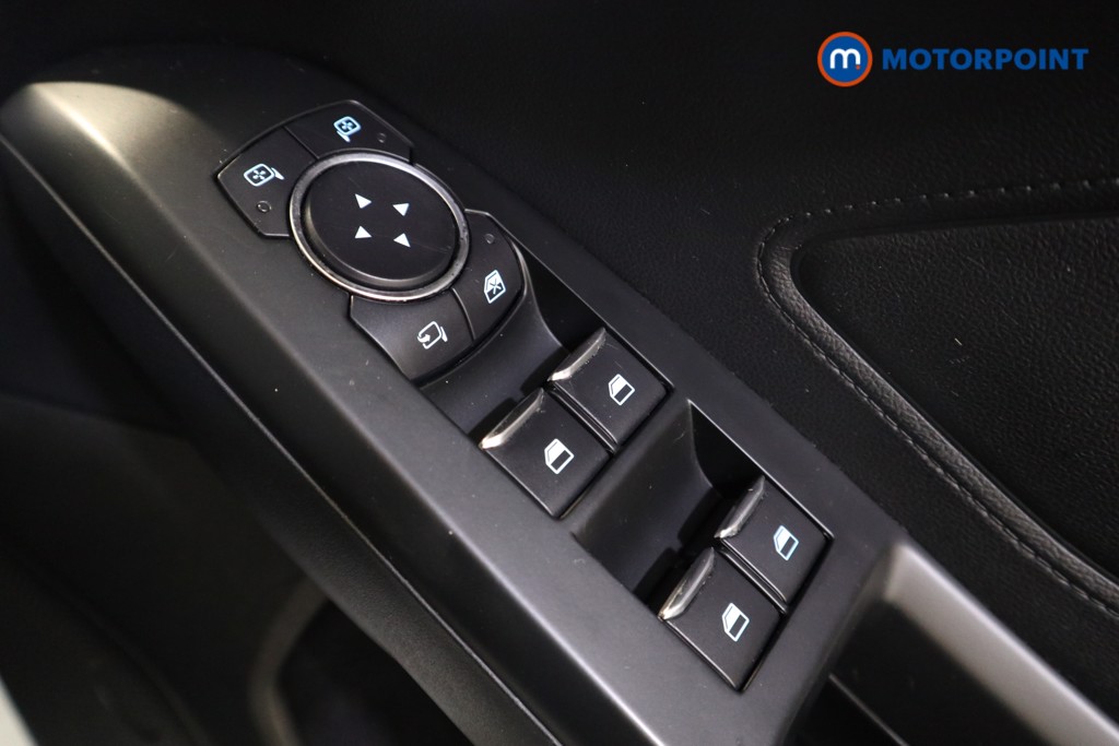 Ford Focus St-Line X Manual Petrol Hatchback - Stock Number (1614755) - 17th supplementary image