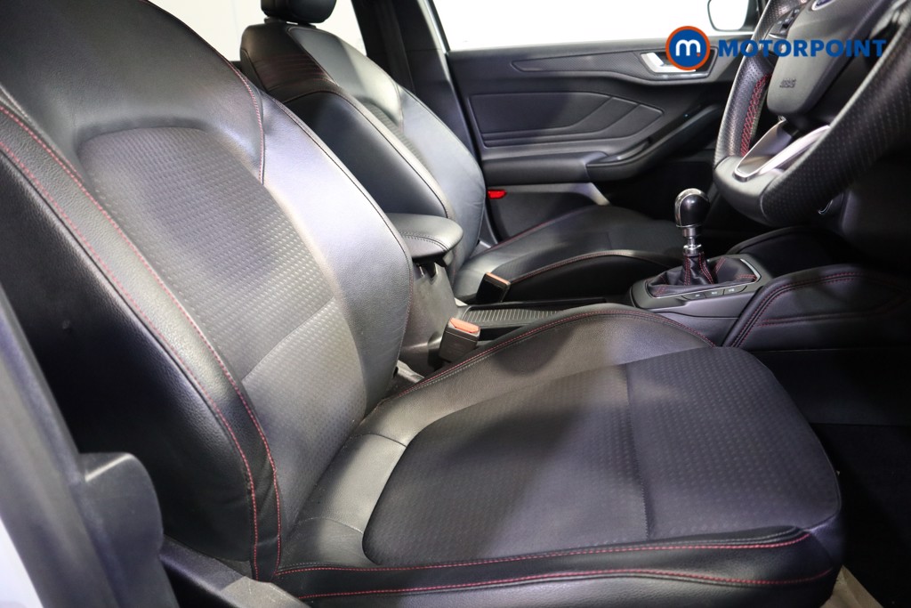 Ford Focus St-Line X Manual Petrol Hatchback - Stock Number (1614755) - 19th supplementary image