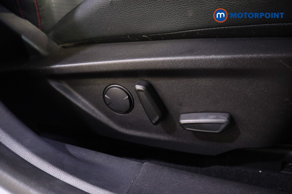 Ford Focus St-Line X Manual Petrol Hatchback - Stock Number (1614755) - 20th supplementary image