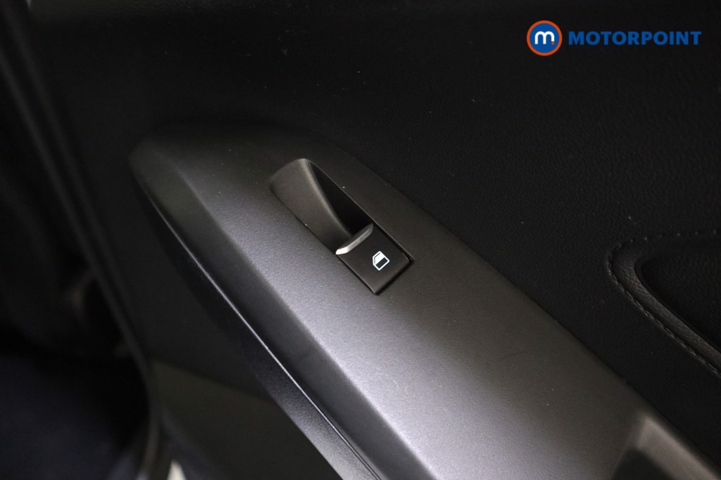 Ford Focus St-Line X Manual Petrol Hatchback - Stock Number (1614755) - 23rd supplementary image