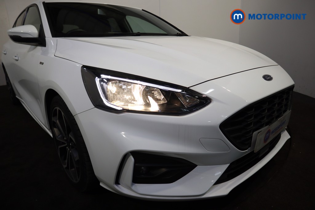 Ford Focus St-Line X Manual Petrol Hatchback - Stock Number (1614755) - 40th supplementary image