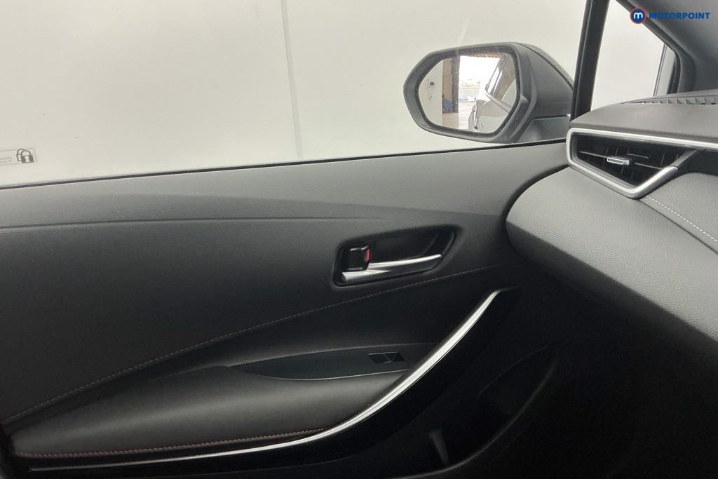 Toyota Corolla Gr Sport Automatic Petrol-Electric Hybrid Estate - Stock Number (1615421) - 21st supplementary image