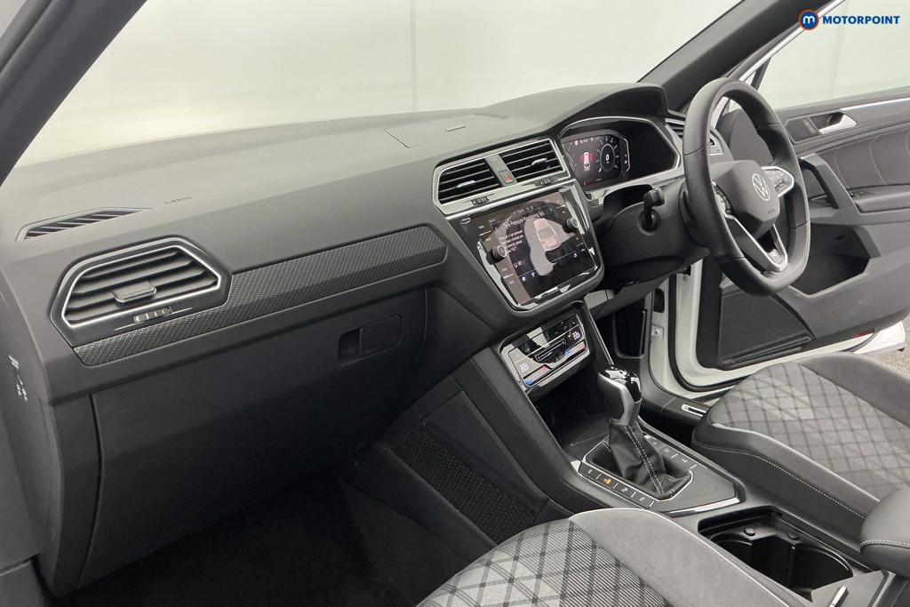 Volkswagen Tiguan R-Line Automatic Petrol Plug-In Hybrid SUV - Stock Number (1615702) - 11th supplementary image