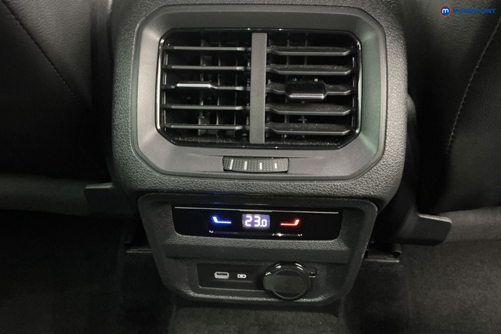 Volkswagen Tiguan R-Line Automatic Petrol Plug-In Hybrid SUV - Stock Number (1615702) - 13th supplementary image