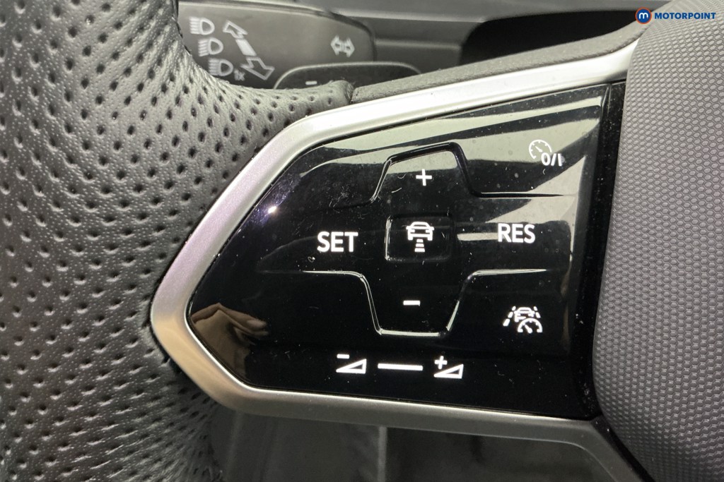 Volkswagen Tiguan R-Line Automatic Petrol Plug-In Hybrid SUV - Stock Number (1615702) - 21st supplementary image