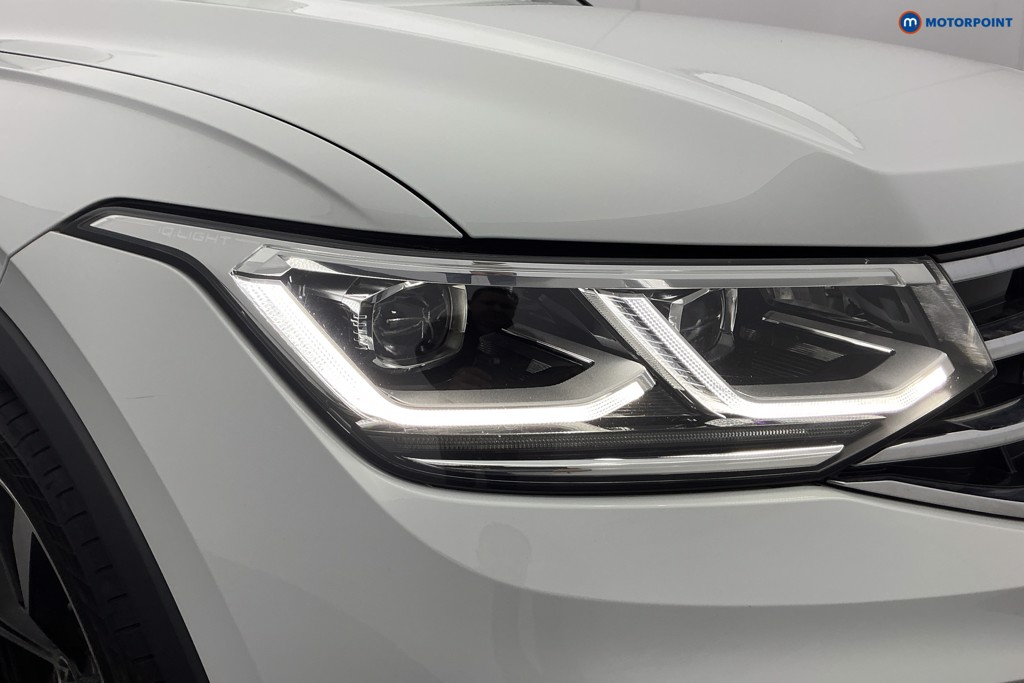 Volkswagen Tiguan R-Line Automatic Petrol Plug-In Hybrid SUV - Stock Number (1615702) - 29th supplementary image