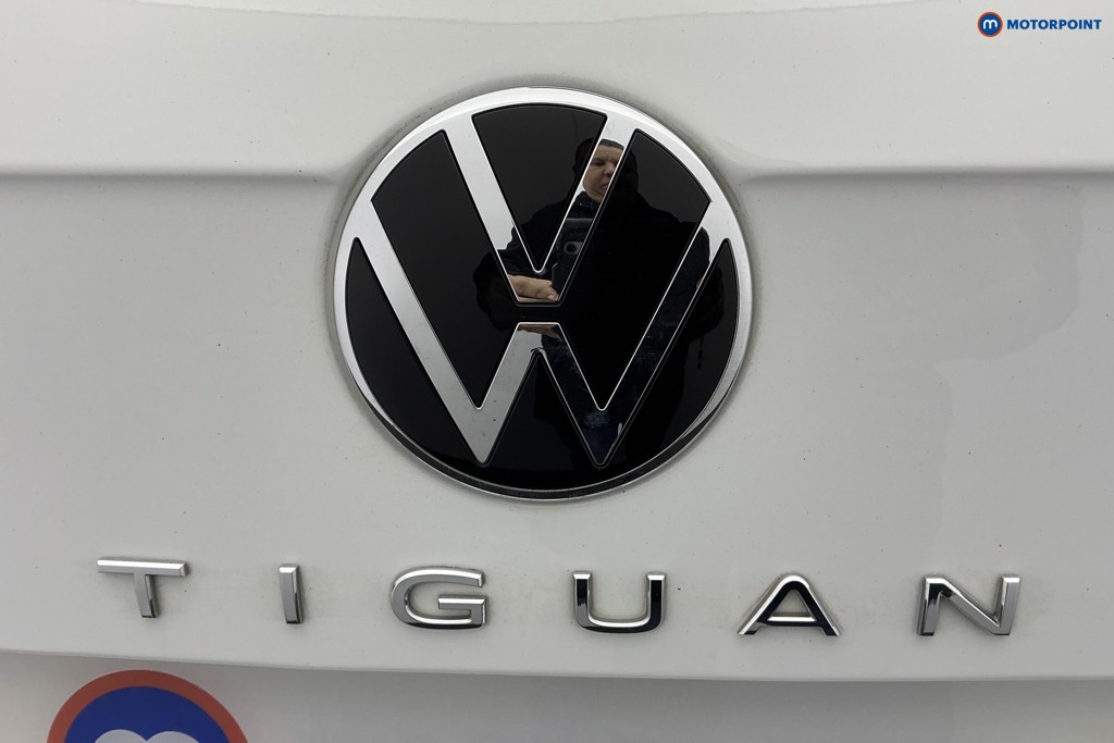 Volkswagen Tiguan R-Line Automatic Petrol Plug-In Hybrid SUV - Stock Number (1615702) - 35th supplementary image