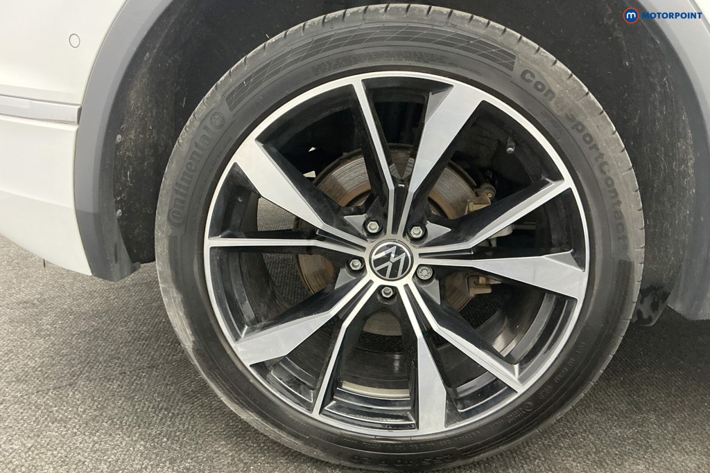 Volkswagen Tiguan R-Line Automatic Petrol Plug-In Hybrid SUV - Stock Number (1615702) - 38th supplementary image