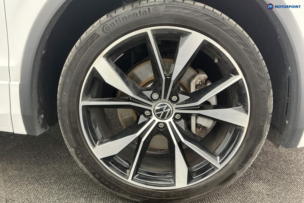 Volkswagen Tiguan R-Line Automatic Petrol Plug-In Hybrid SUV - Stock Number (1615702) - 39th supplementary image