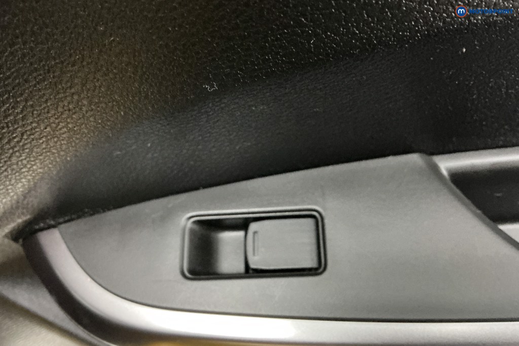 Suzuki Vitara Sz-T Manual Petrol SUV - Stock Number (1616205) - 27th supplementary image