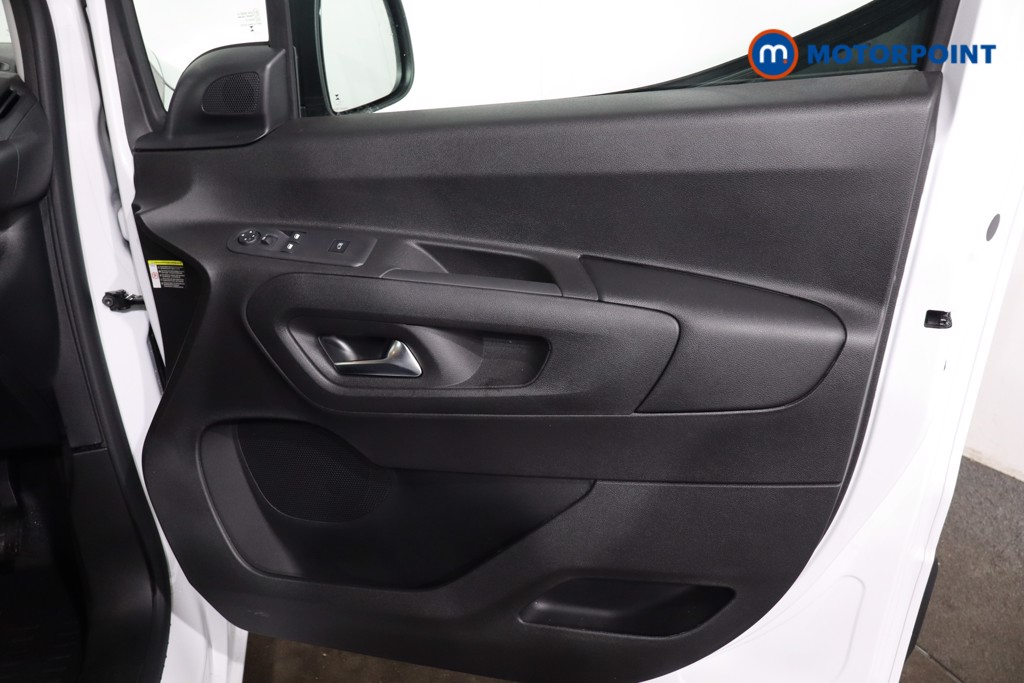 Peugeot Partner Professional Plus Manual Diesel Panel Van - Stock Number (1616382) - 24th supplementary image