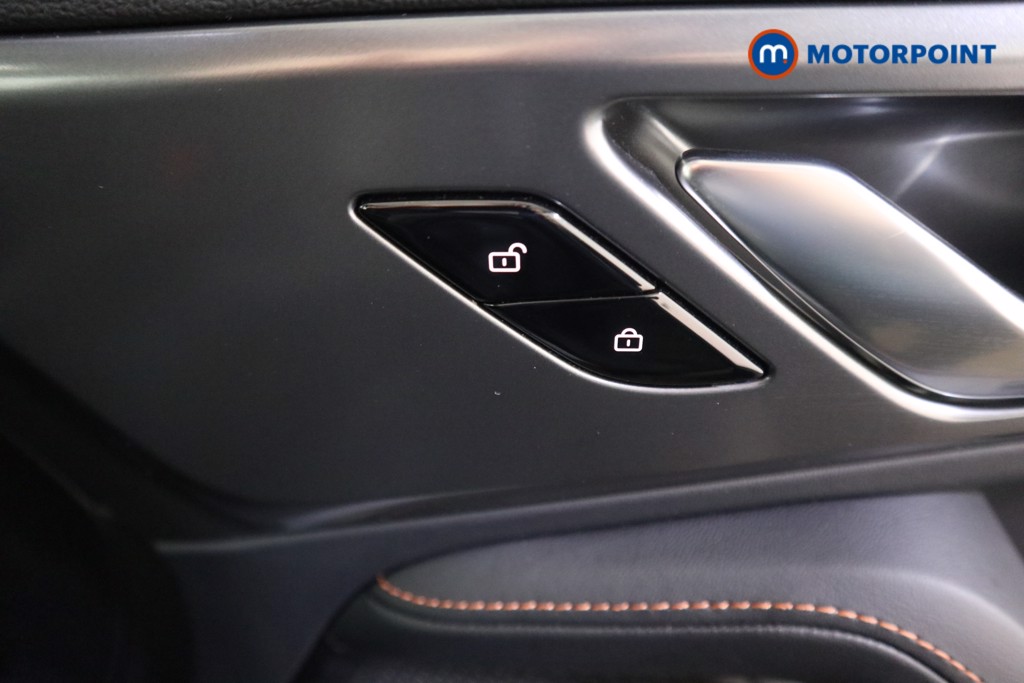 Mg Motor Uk HS SE Automatic Petrol-Electric Hybrid SUV - Stock Number (1616667) - 13th supplementary image