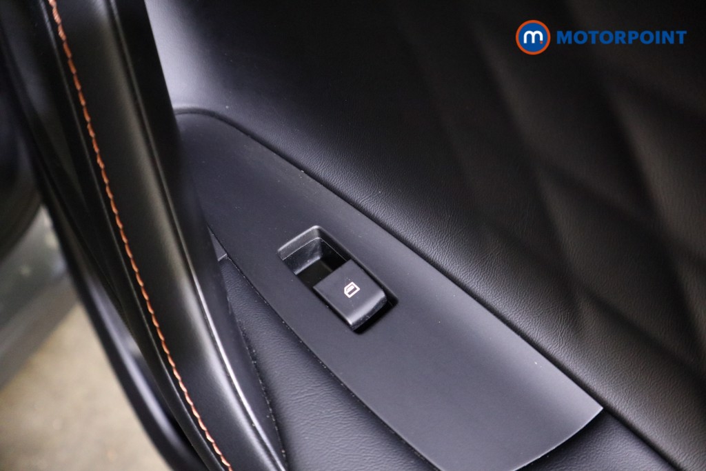 Mg Motor Uk HS SE Automatic Petrol-Electric Hybrid SUV - Stock Number (1616667) - 20th supplementary image