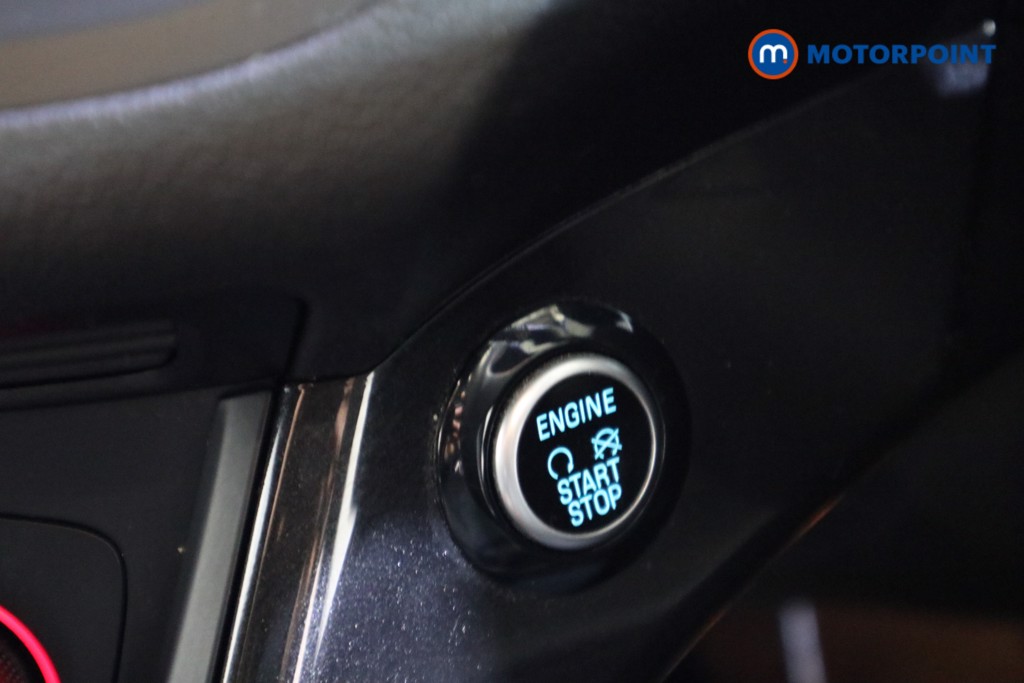 Ford Kuga St-Line Edition Manual Petrol SUV - Stock Number (1616805) - 8th supplementary image