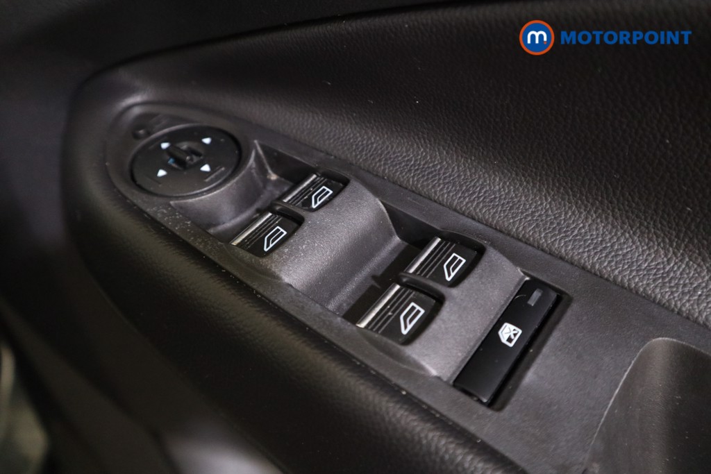 Ford Kuga St-Line Edition Manual Petrol SUV - Stock Number (1616805) - 15th supplementary image