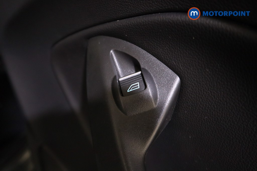 Ford Kuga St-Line Edition Manual Petrol SUV - Stock Number (1616805) - 23rd supplementary image