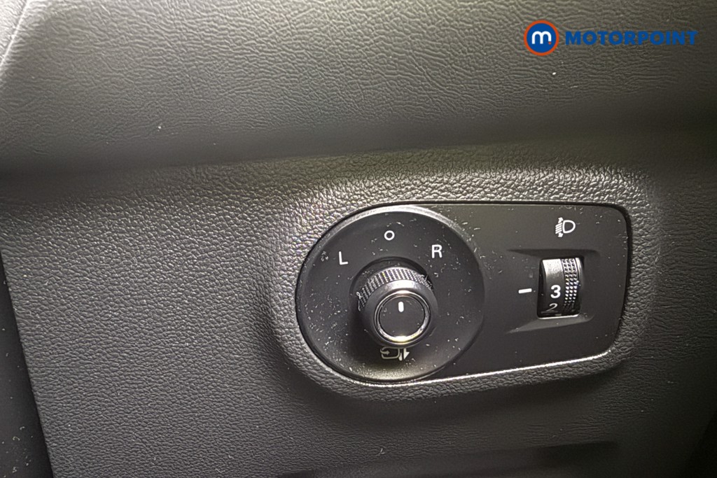 Mg Motor Uk ZS Exclusive Manual Petrol SUV - Stock Number (1617018) - 18th supplementary image